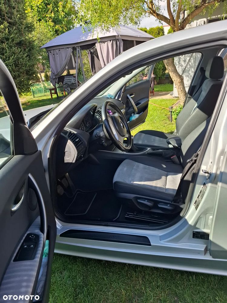 BMW Seria 1 118d - 4
