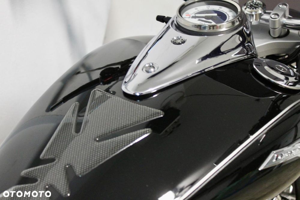 Yamaha XVS - 11