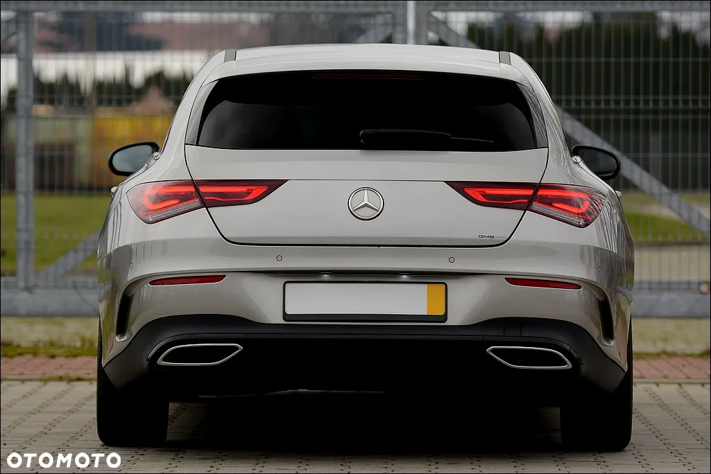 Mercedes-Benz CLA 180 Shooting Brake AMG Line - 7