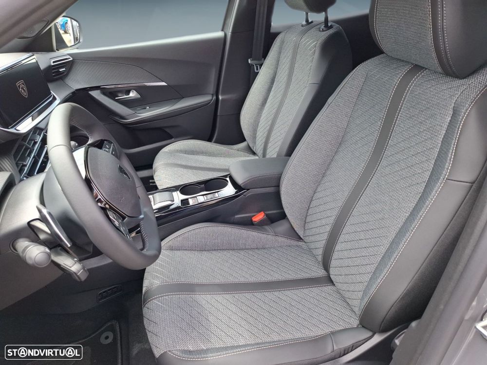 Peugeot 2008 1.2 Hybrid Allure e-DCS6 - 11