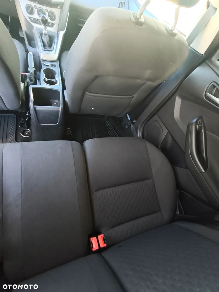 Ford Focus 1.6 EcoBoost Trend - 18