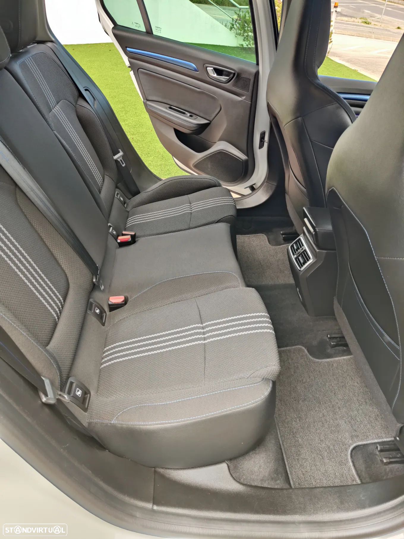 Renault Mégane Sport Tourer 1.5 Blue dCi GT Line EDC - 40