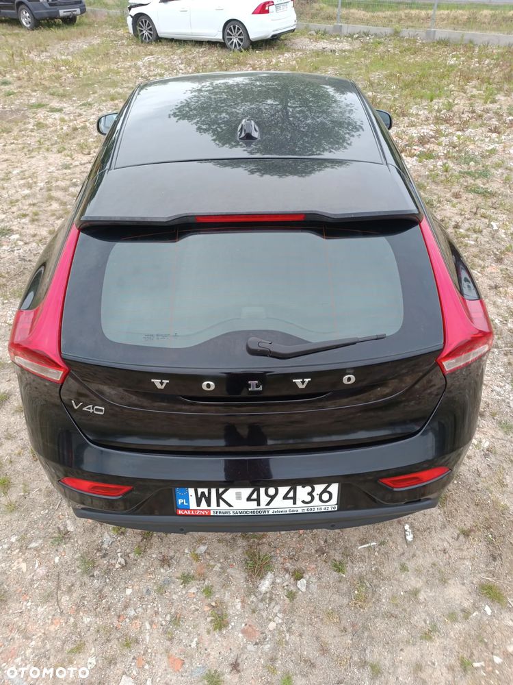 AUTO NA CZĘŚCI -VOLVO V40 NA CZĘŚCI ĆWIARTKA BŁOTNIK POSZYCIE KLAPA ZDERZAK LAKIER 717-46 Dostawa GWARANCJA !!! Ćwiartka Drzwi Podłużnica Wanna Cały na części GWARANCJA !!! Przód Tył Zestaw Komplet Drzwi Klapa Zderzak Błotnik Maska Grill Atrapa Szyba Pas Lampa Lusterko Boczki Fotel Kanapa Kokpit Deska Rozdzielcza Przełącznik Włącznik Sterownik Przewody Wiązka Instalacja Moduł Komputer Czujnik Listwa Pompa Alternator Wtryski Głowica Rozrusznik Kompresor Sprzęgło Dwumas Silnik Skrzynia ABS Klimatyzacji Paliwa Wspomagania Kolektor Turbina Przepustnica Zawór Chłodnica Koło Hak Belka Sanki Zawieszenie Mcpherson Półoś Amortyzator Wydech Tłumik Zacisk Most - 9