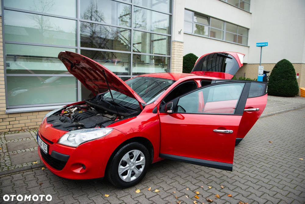 Renault Megane 1.6 16V 110 Dynamique - 9