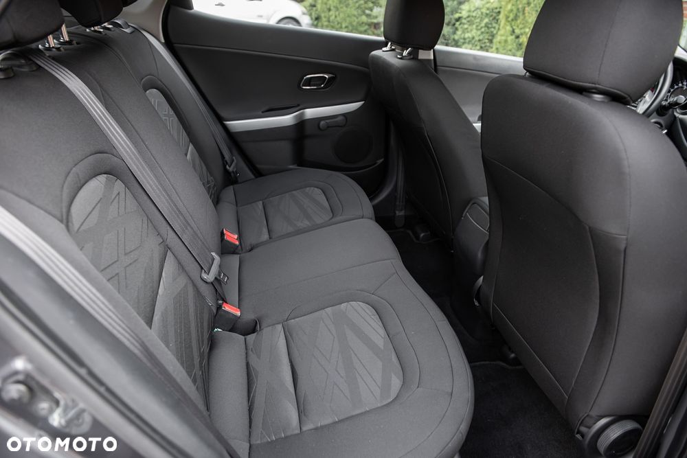 Kia Ceed - 27