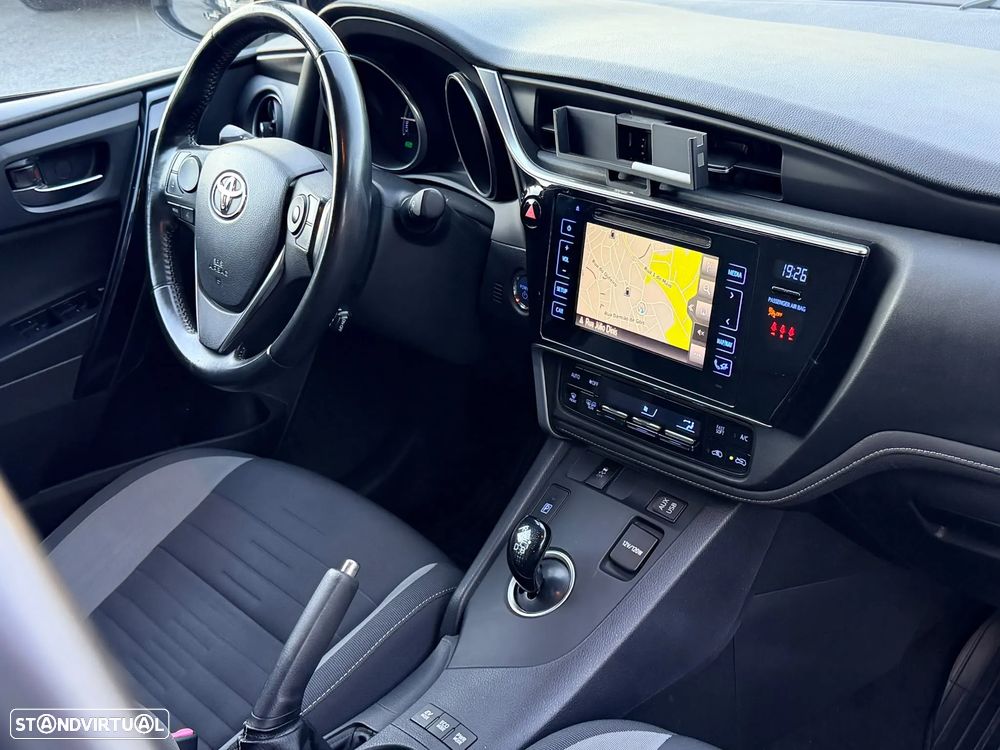 Toyota Auris Touring Sports 1.8 HSD Sport+Navi - 21