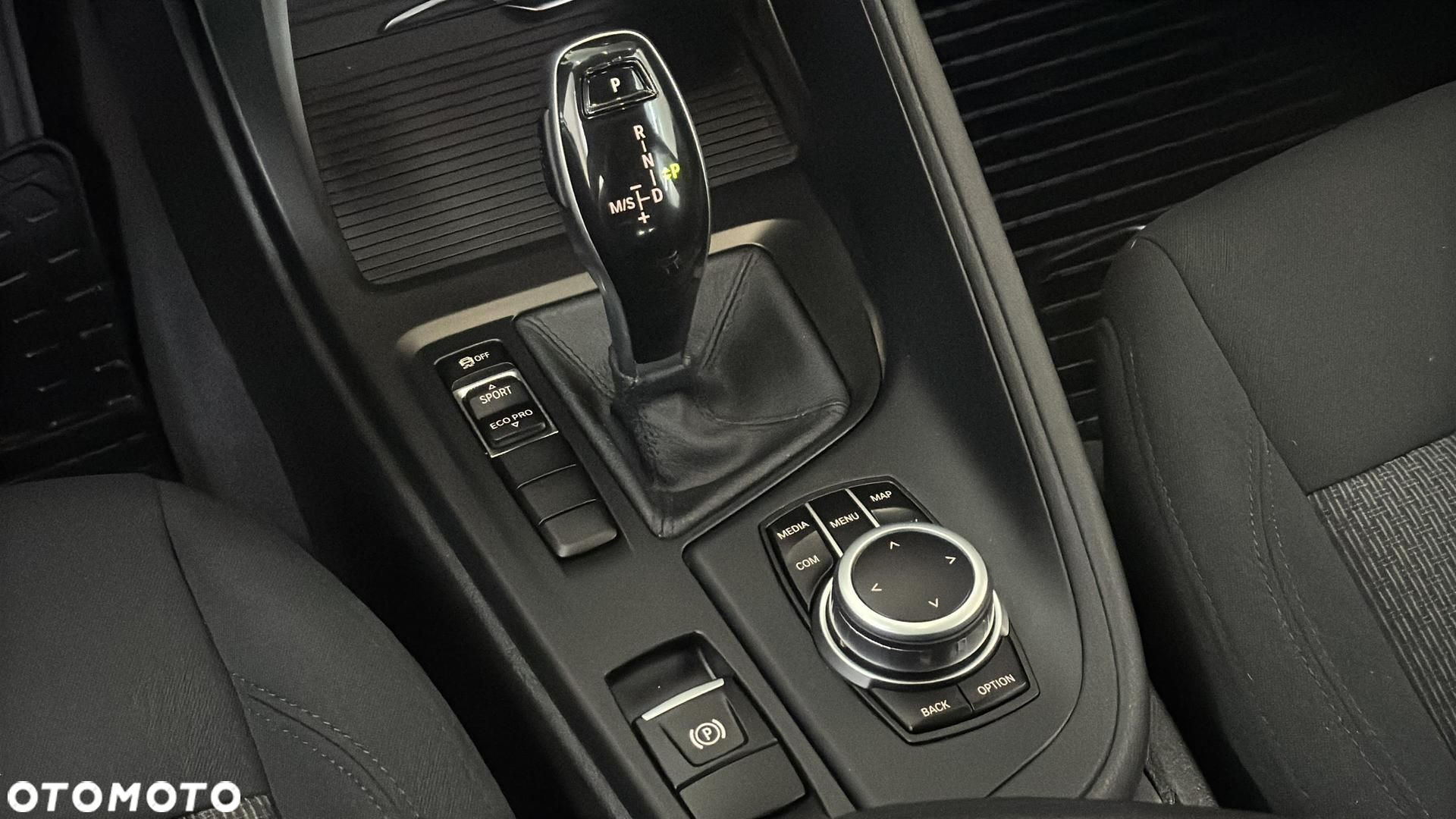 BMW X1 sDrive18d - 17