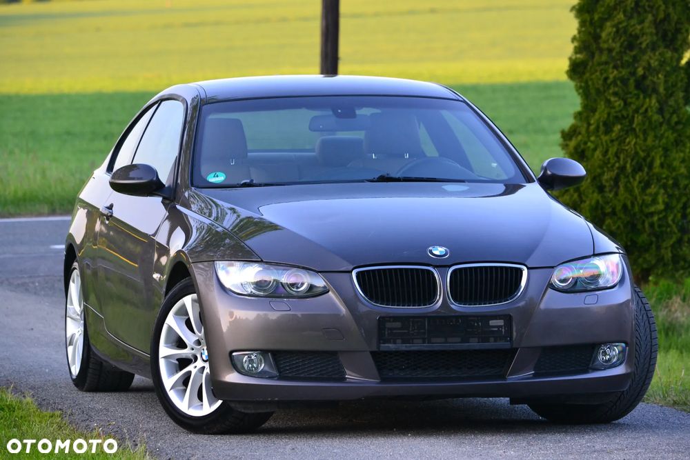 BMW Seria 3 320i Coupe - 1