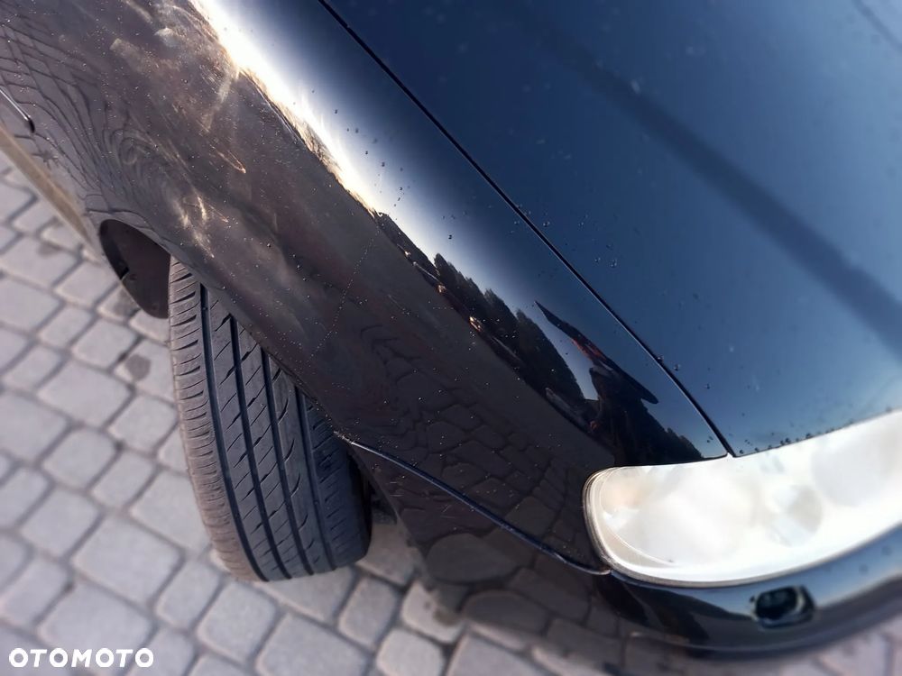 Volkswagen Touran 1.9 TDI DPF Trendline - 4