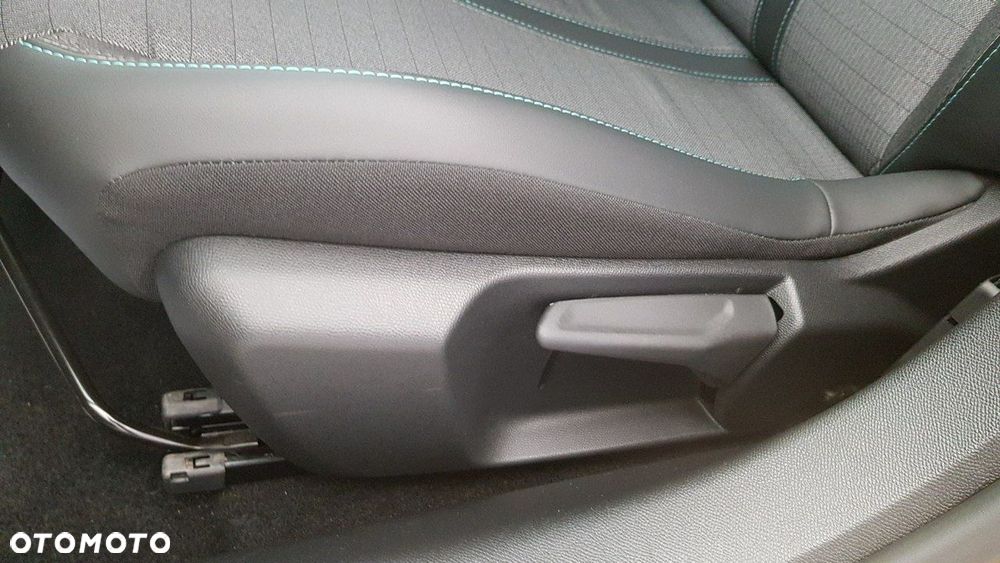 Peugeot 208 Allure - 25