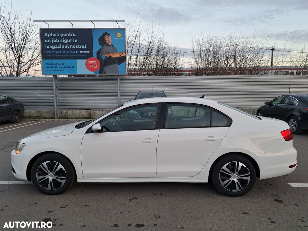 Volkswagen Jetta - 5