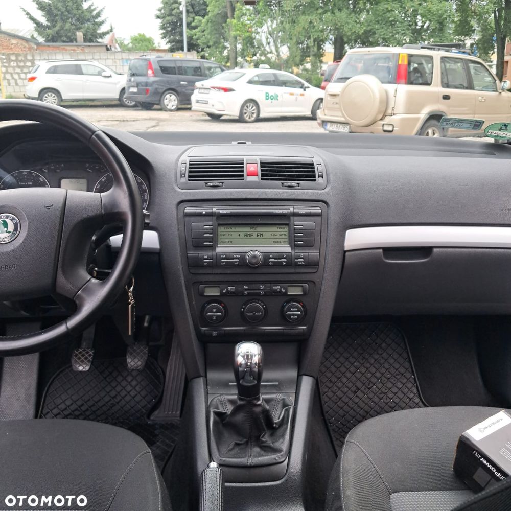 Skoda Octavia 2.0 TDI Ambiente - 14