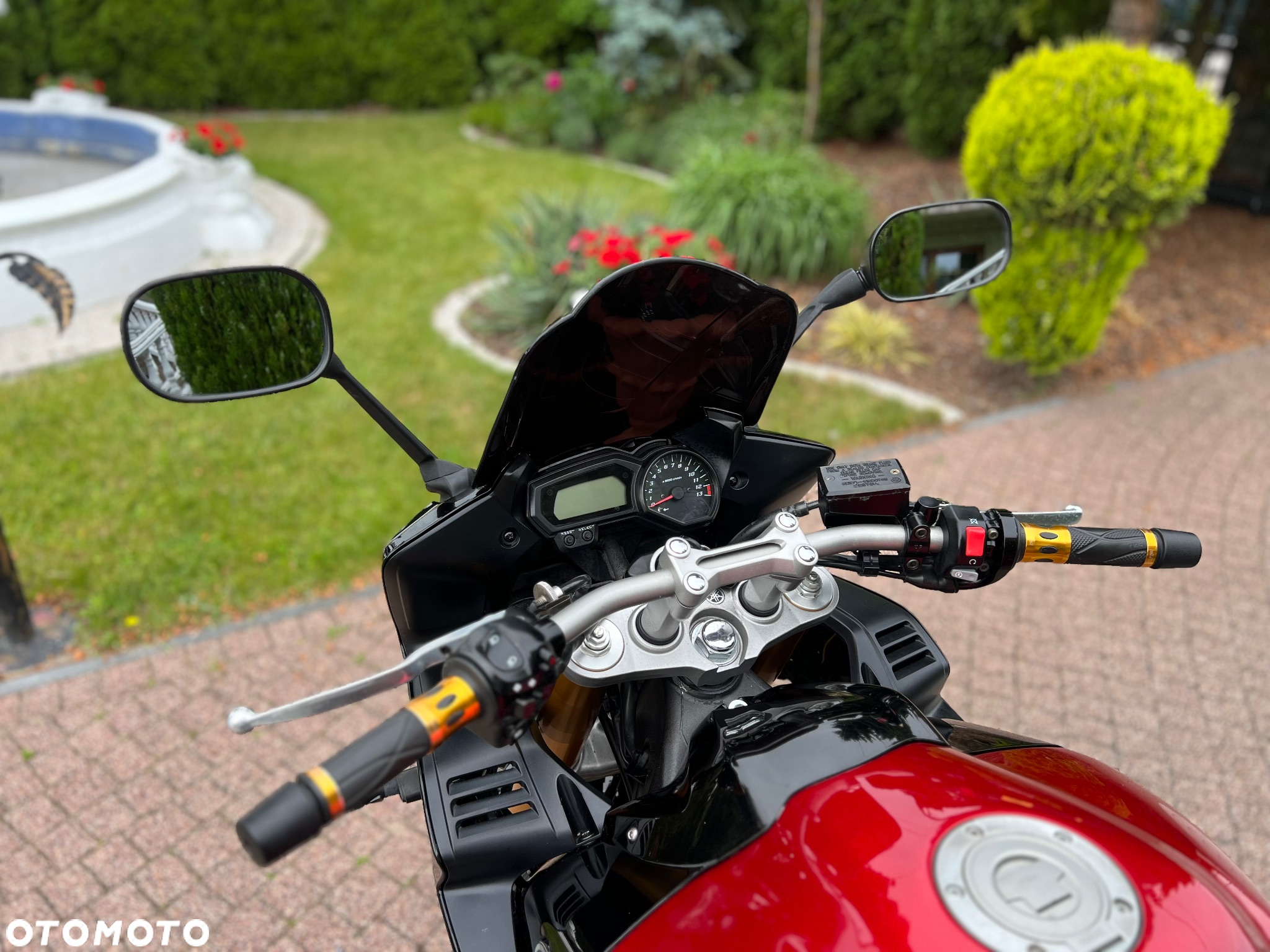 Yamaha FZ - 33