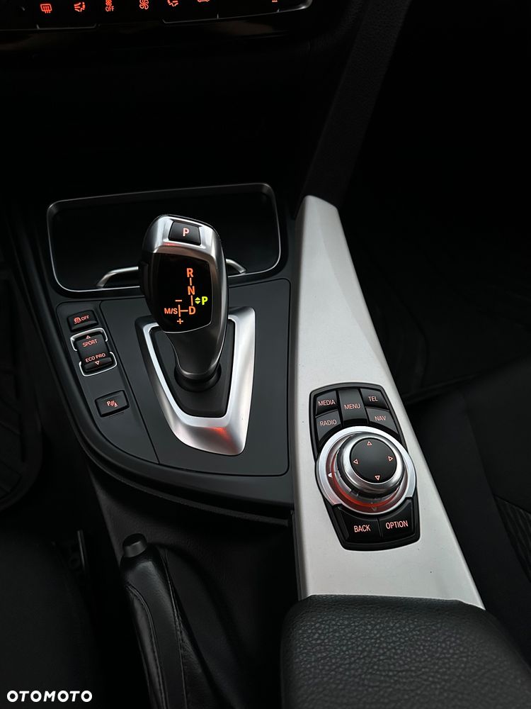 BMW Seria 3 - 18