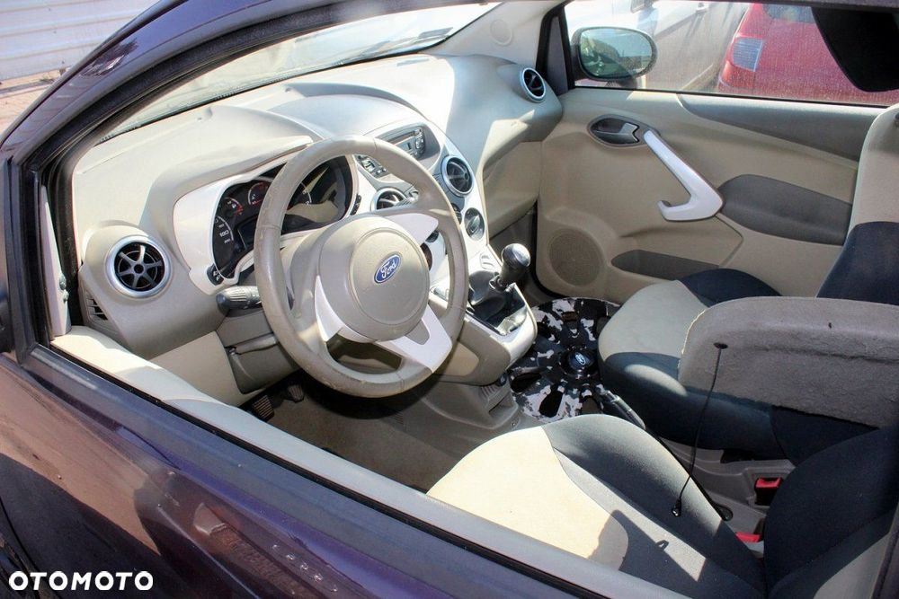 Ford KA 2009 1.2i HB3D (MASKA, ZDERZAK, LAMPA, BŁOTNIK, DRZWI, SZYBA, FOTEL) - 6