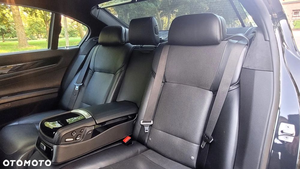 BMW-ALPINA B7 Bi-Turbo Switch-Tronic Allrad Langversion - 24