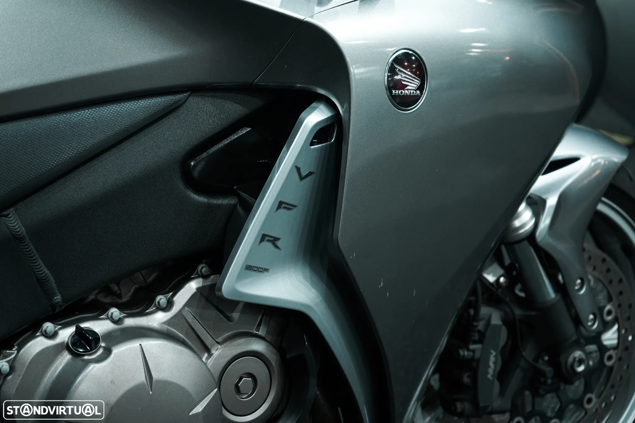 Honda VFR VFR1200F - 8