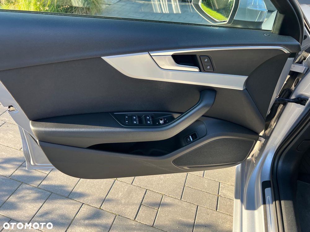 Audi A4 Avant 2.0 TDI S tronic - 19
