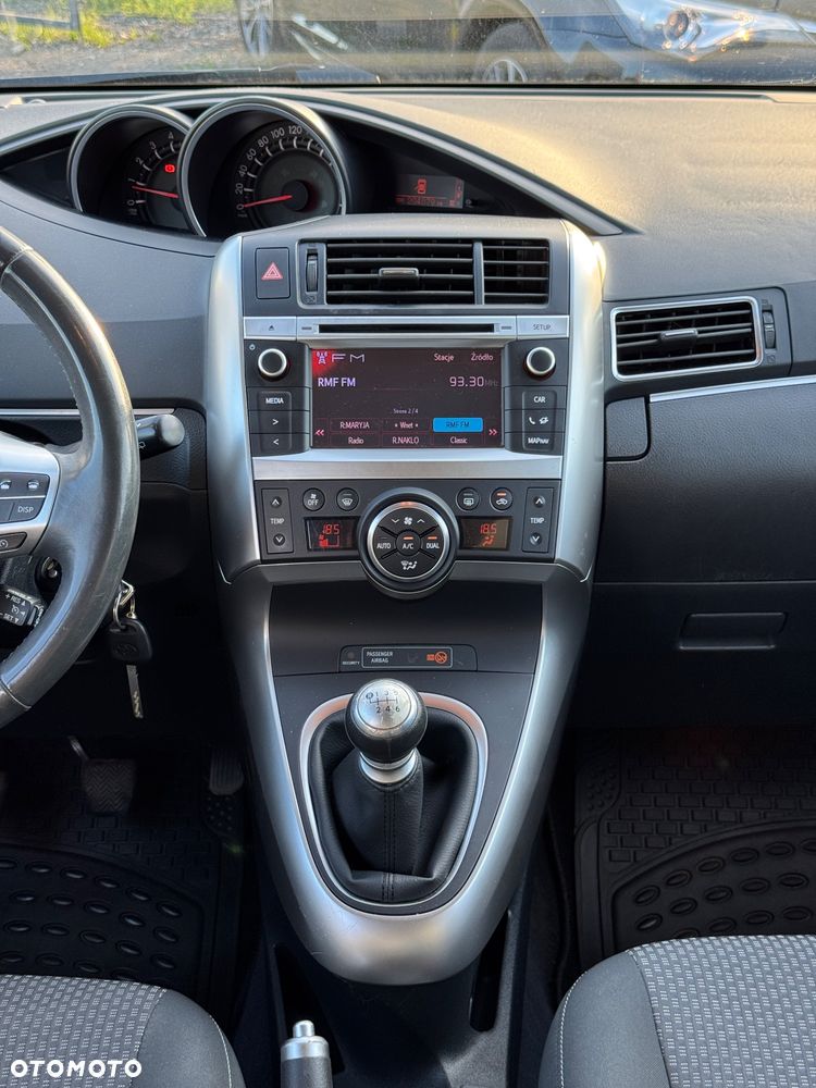 Toyota Verso 2.0 D-4D Prestige - 24