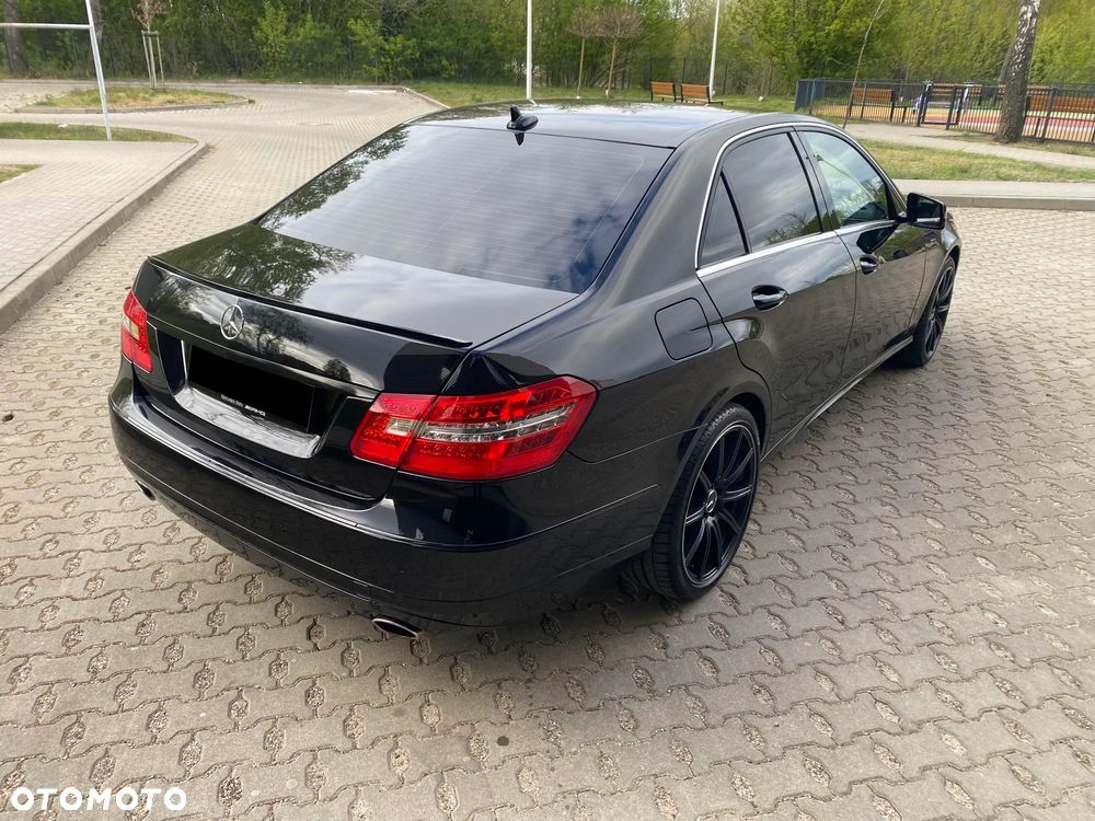 Mercedes-Benz Klasa E 350 CGI BlueEff Avantgarde - 4
