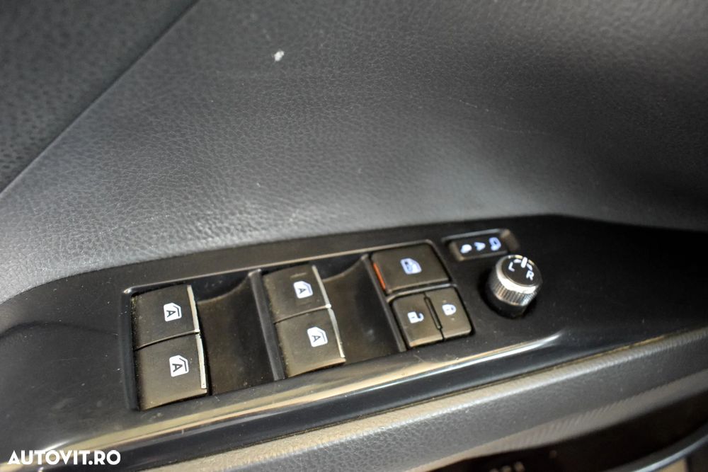 Toyota Camry Business Edition - 10
