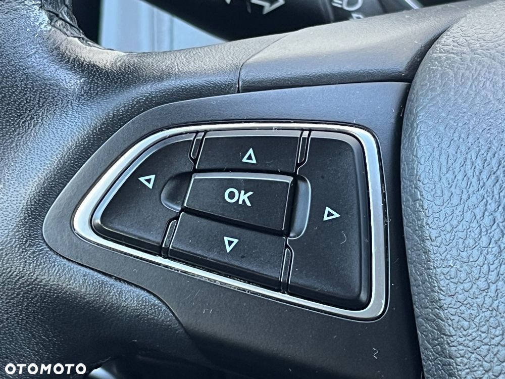 Ford Focus 1.0 EcoBoost Trend Sport - 16