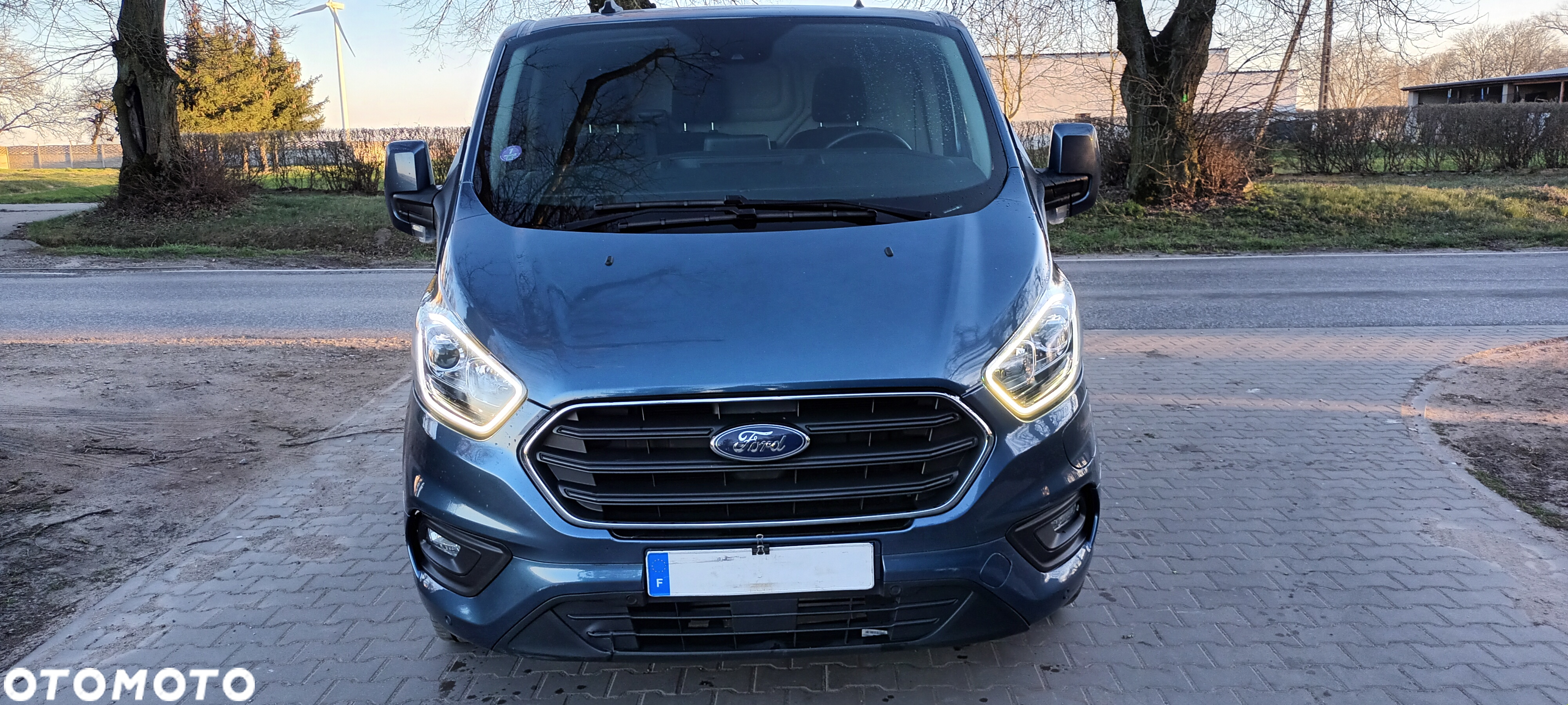 Ford TRANSIT CUSTOM - 2
