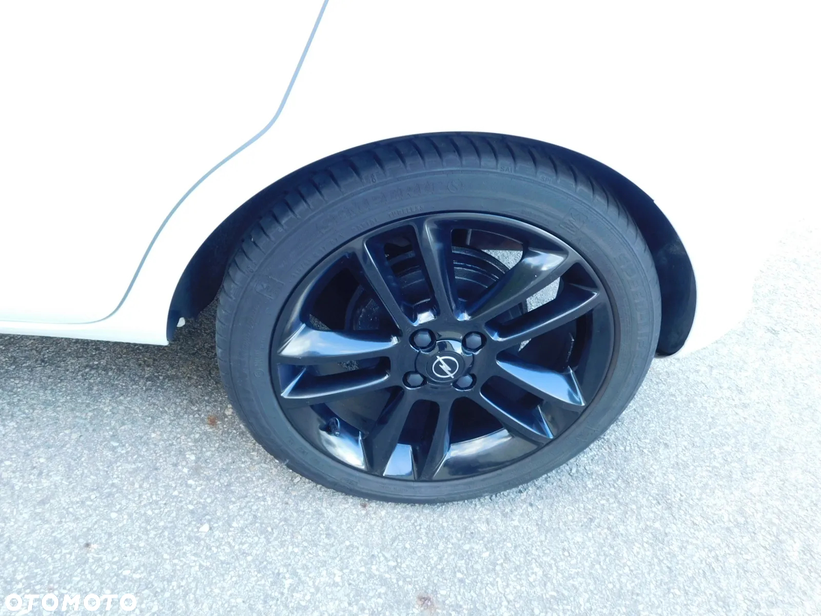 Opel Corsa 1.4 16V Innovation - 9