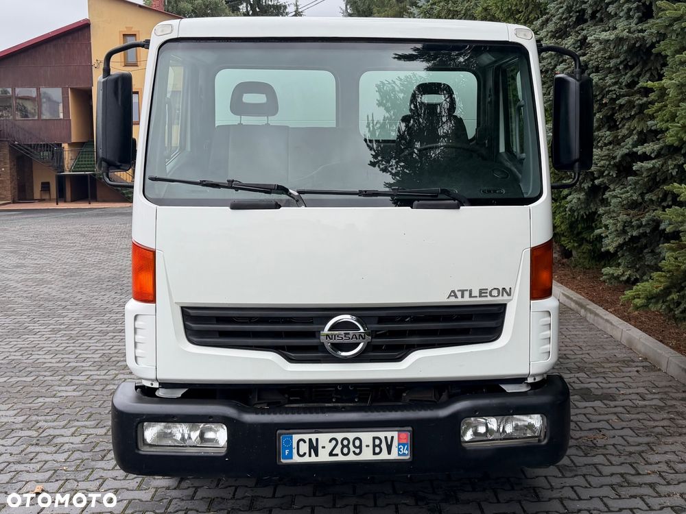 Nissan Atleon - 2