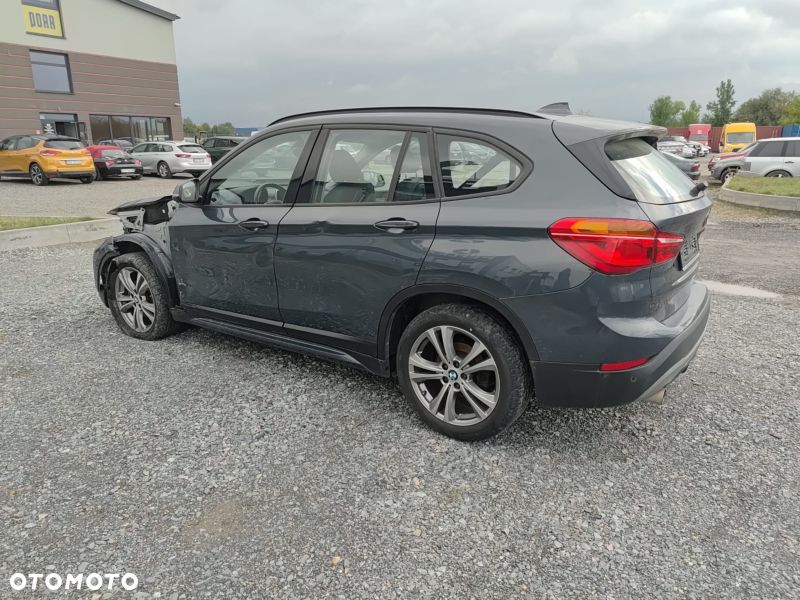 BMW X1 sDrive18i - 14
