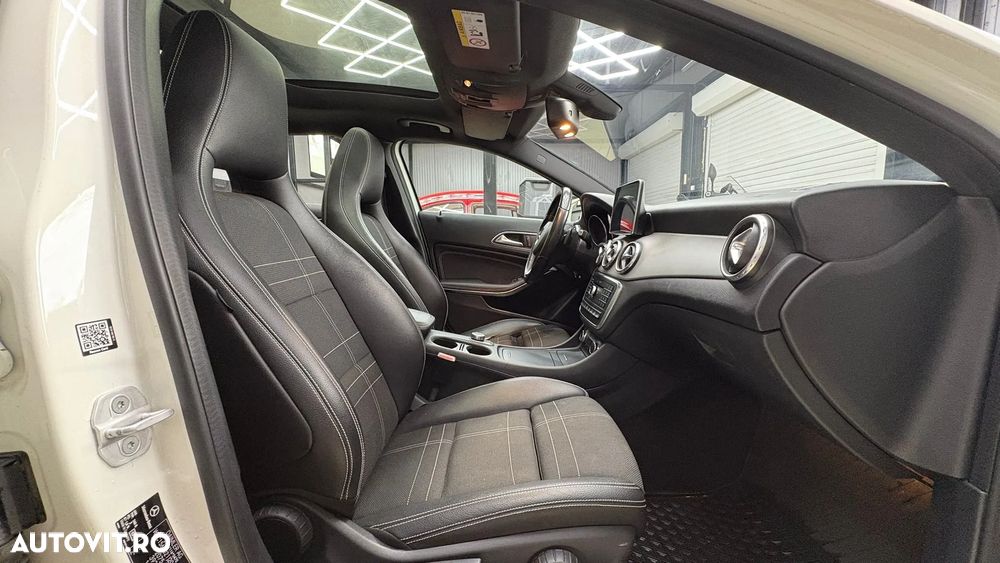 Mercedes-Benz GLA 200 d 4MATIC Aut. - 32