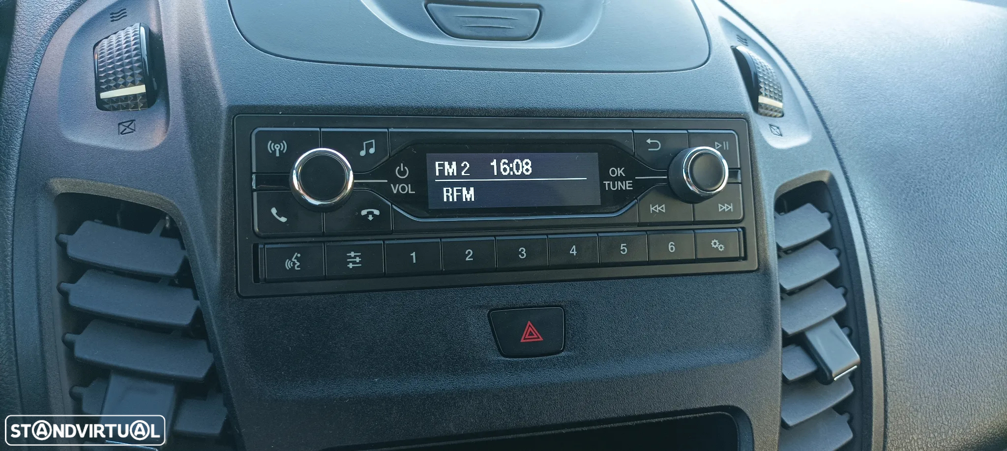 Ford Transit Connect - 15