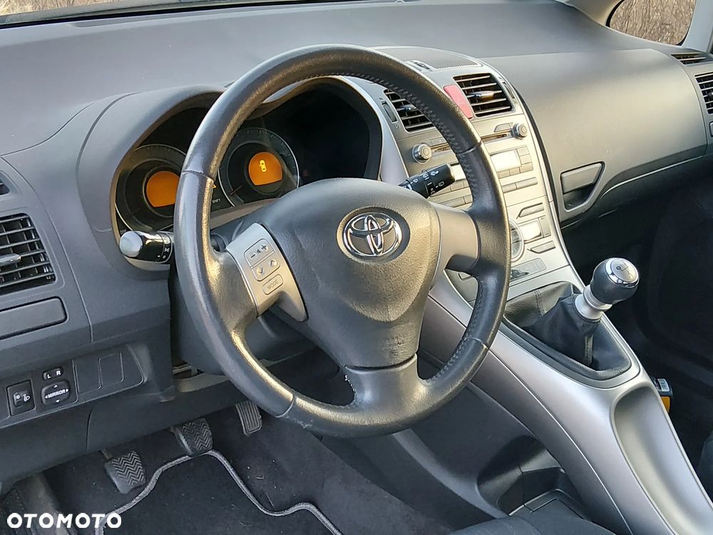 Toyota Auris 1.33 VVT-i - 18