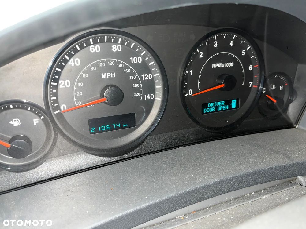 Jeep Grand Cherokee 3.7 4x4 Laredo - 7