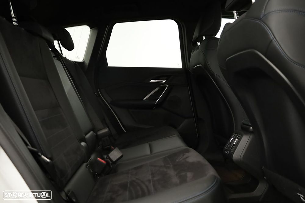 BMW X1 xDrive25e - 21