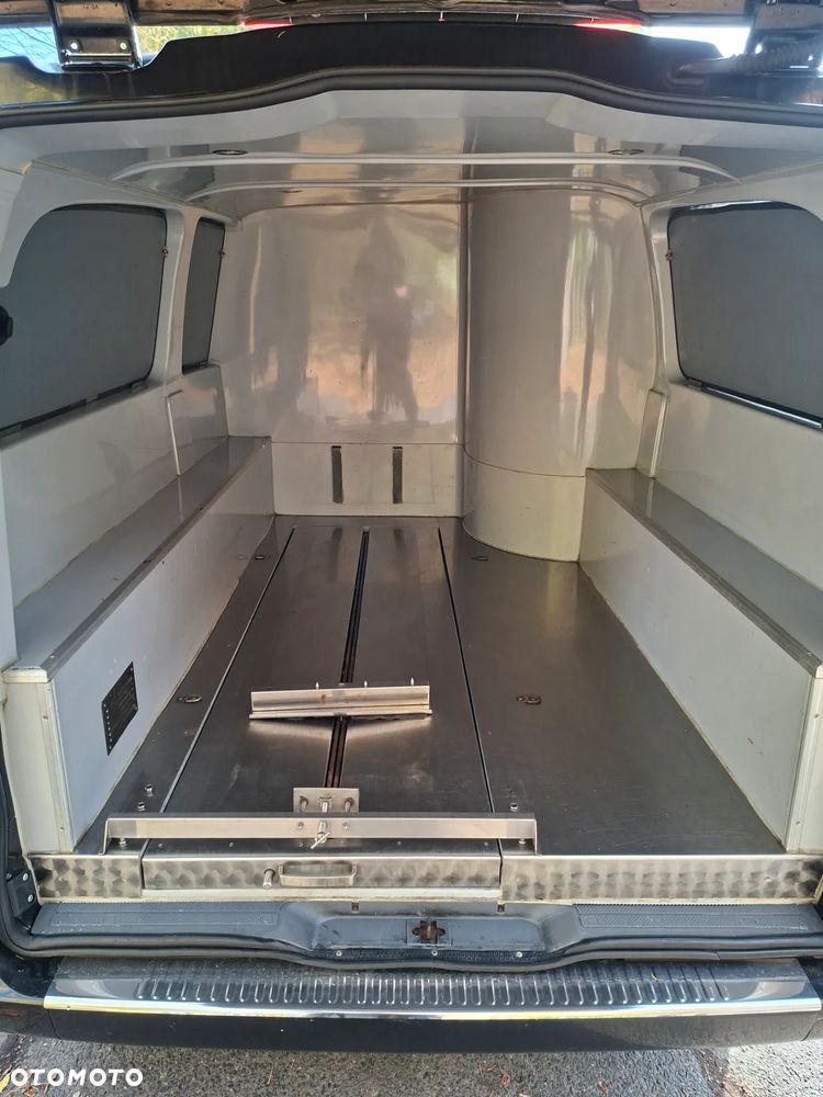 Mercedes-Benz Vito - 9