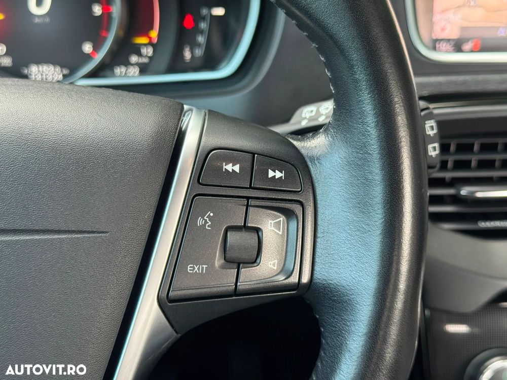 Volvo V40 D2 Geartronic Pro - 25
