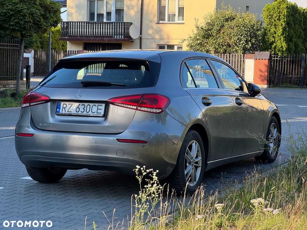 Mercedes-Benz Klasa A 180 d Progressive 7G-DCT - 5