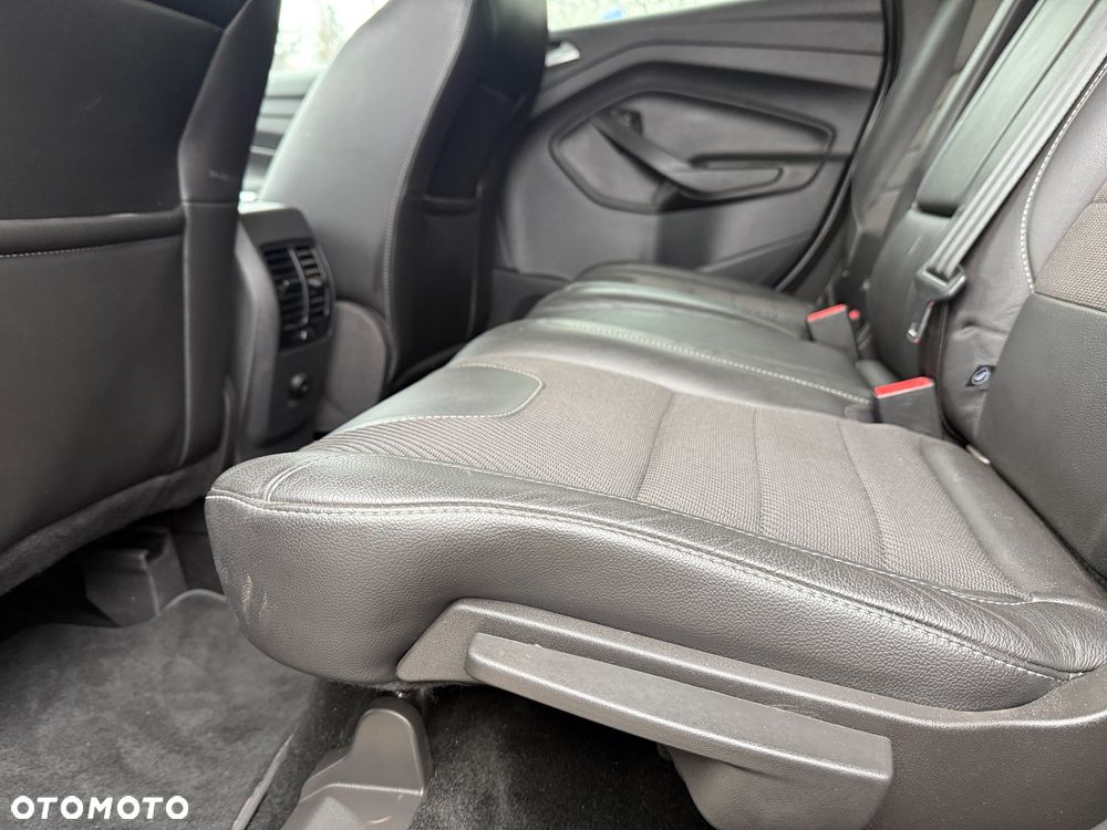 Ford Kuga 2.0 TDCi 4x4 Titanium - 23