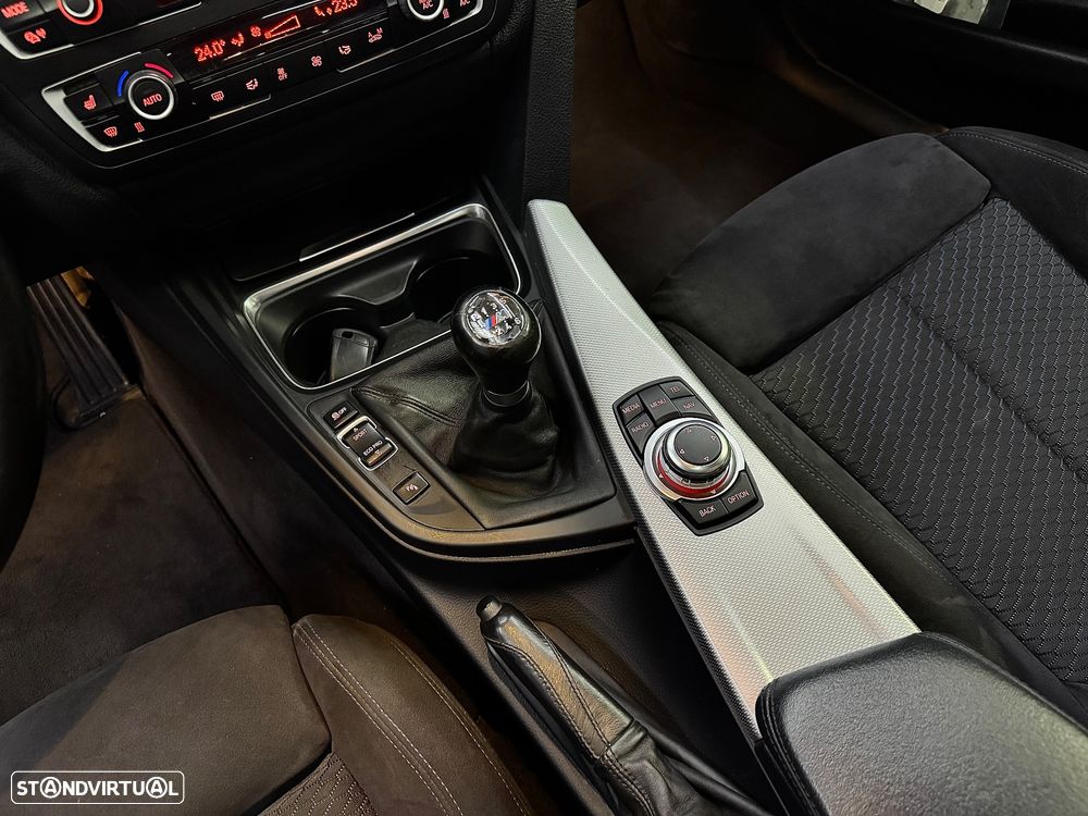 BMW 318 d Pack M - 20