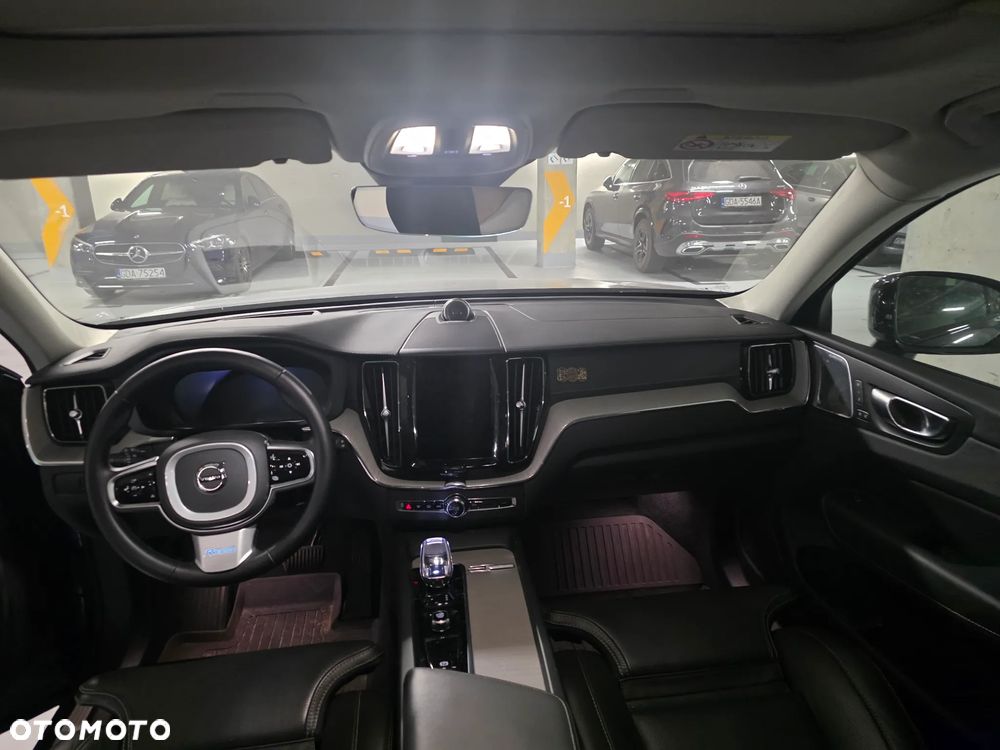 Volvo XC 60 B5 B AWD Ultra Dark - 5
