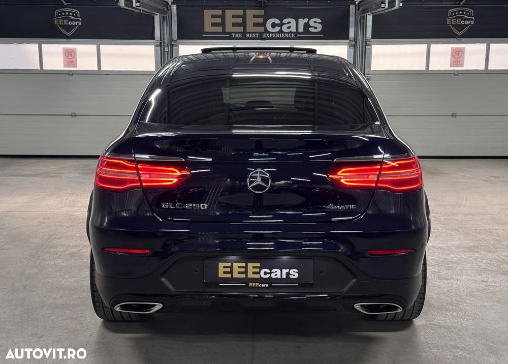 Mercedes-Benz GLC Coupe 250 4Matic 9G-TRONIC AMG Line - 34