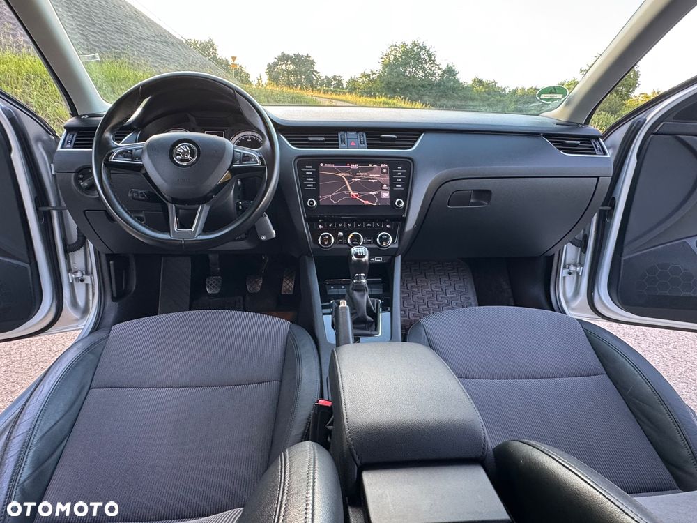 Skoda Octavia 2.0 TDI Premium Edition - 8