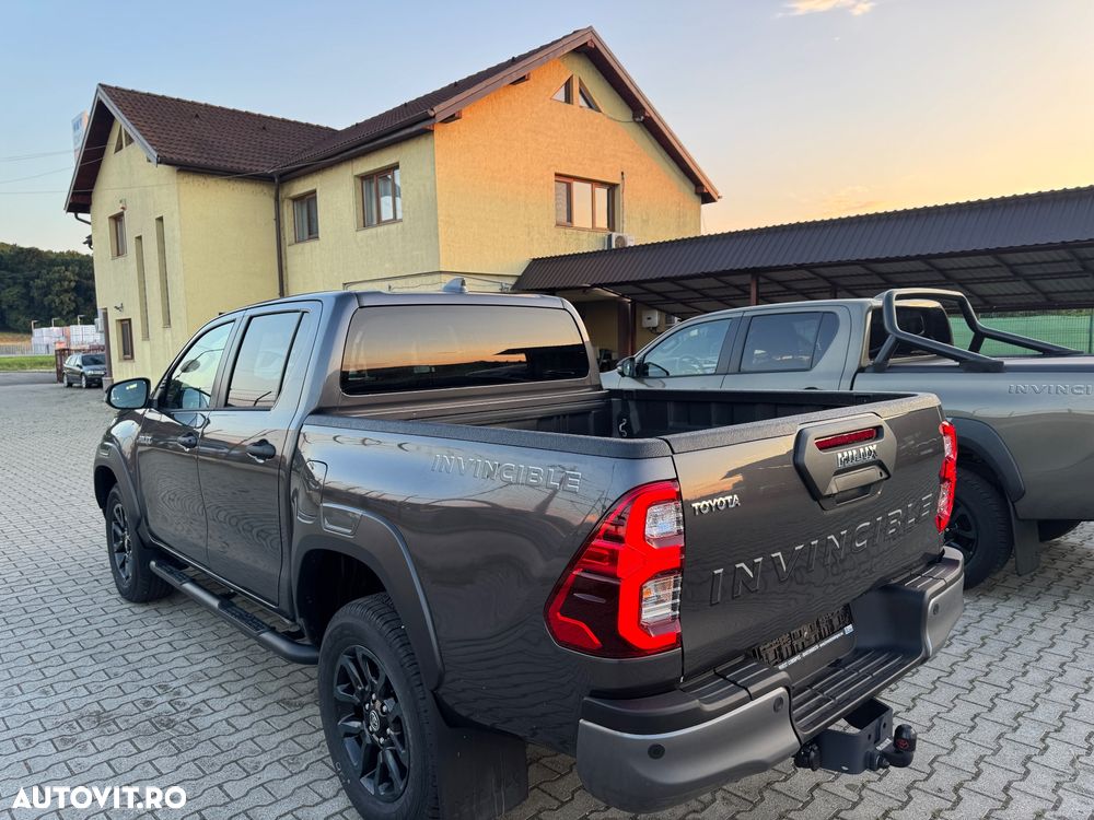 Toyota Hilux 2.8D 204CP 4x4 Double Cab AT Invincible - 3