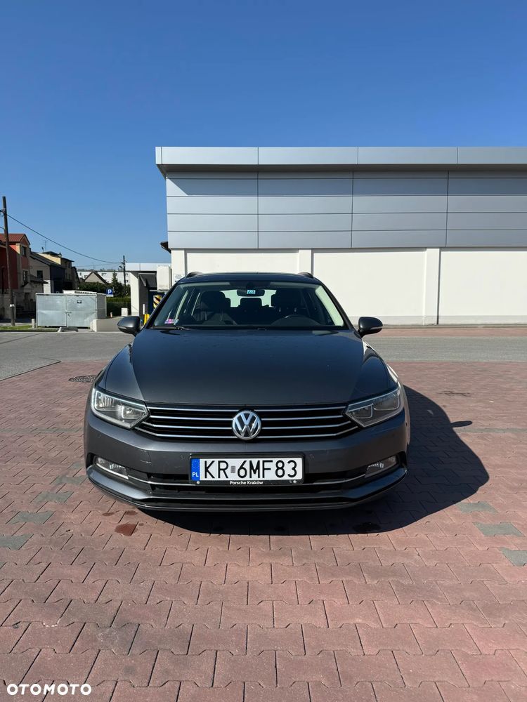 Volkswagen Passat 2.0 TDI SCR Comfortline DSG - 1