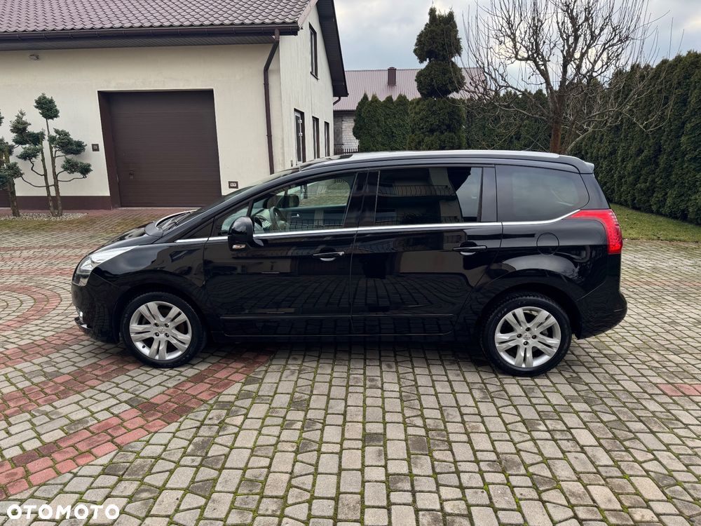 Peugeot 5008 1.6 THP Premium + - 23