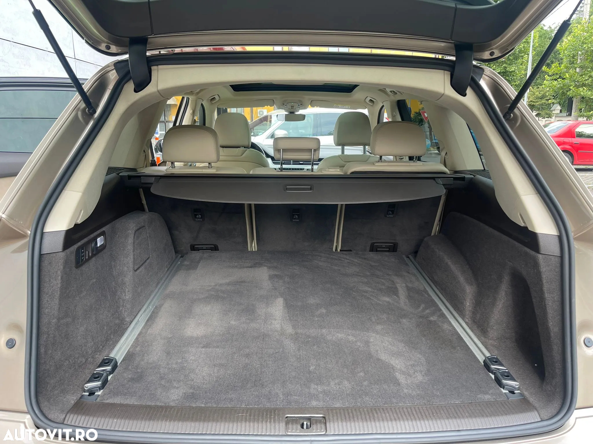 Audi Q7 e-tron 3.0 TDI quattro Tiptronic - 16