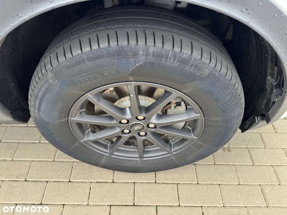 Land Rover Discovery Sport - 30