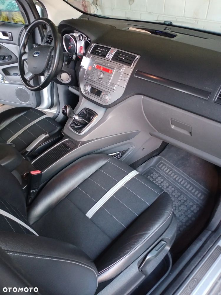 Ford Kuga 2.0 TDCi Titanium - 6