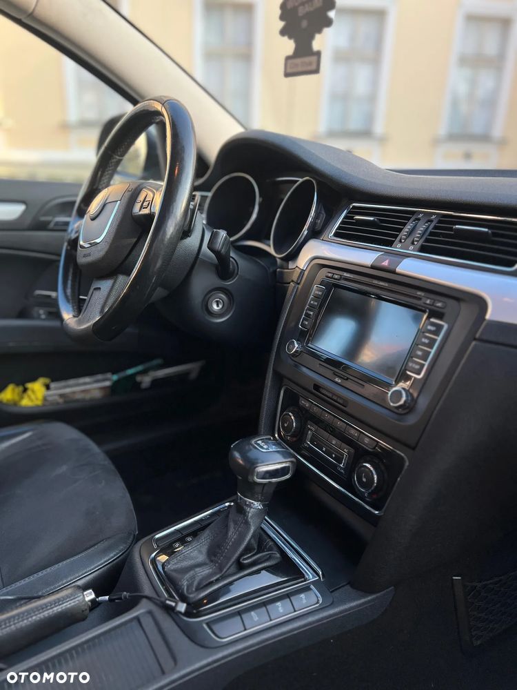 Skoda Superb 1.8 TSI Elegance DSG - 11